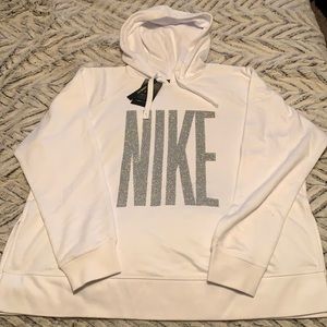 Women’s Nike Logo Sweatshirt. NWT